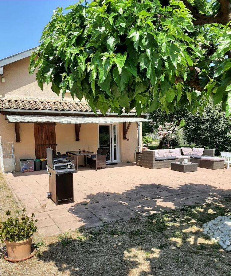 Gite A La Campagne Avec Piscine Biziat Exterior photo